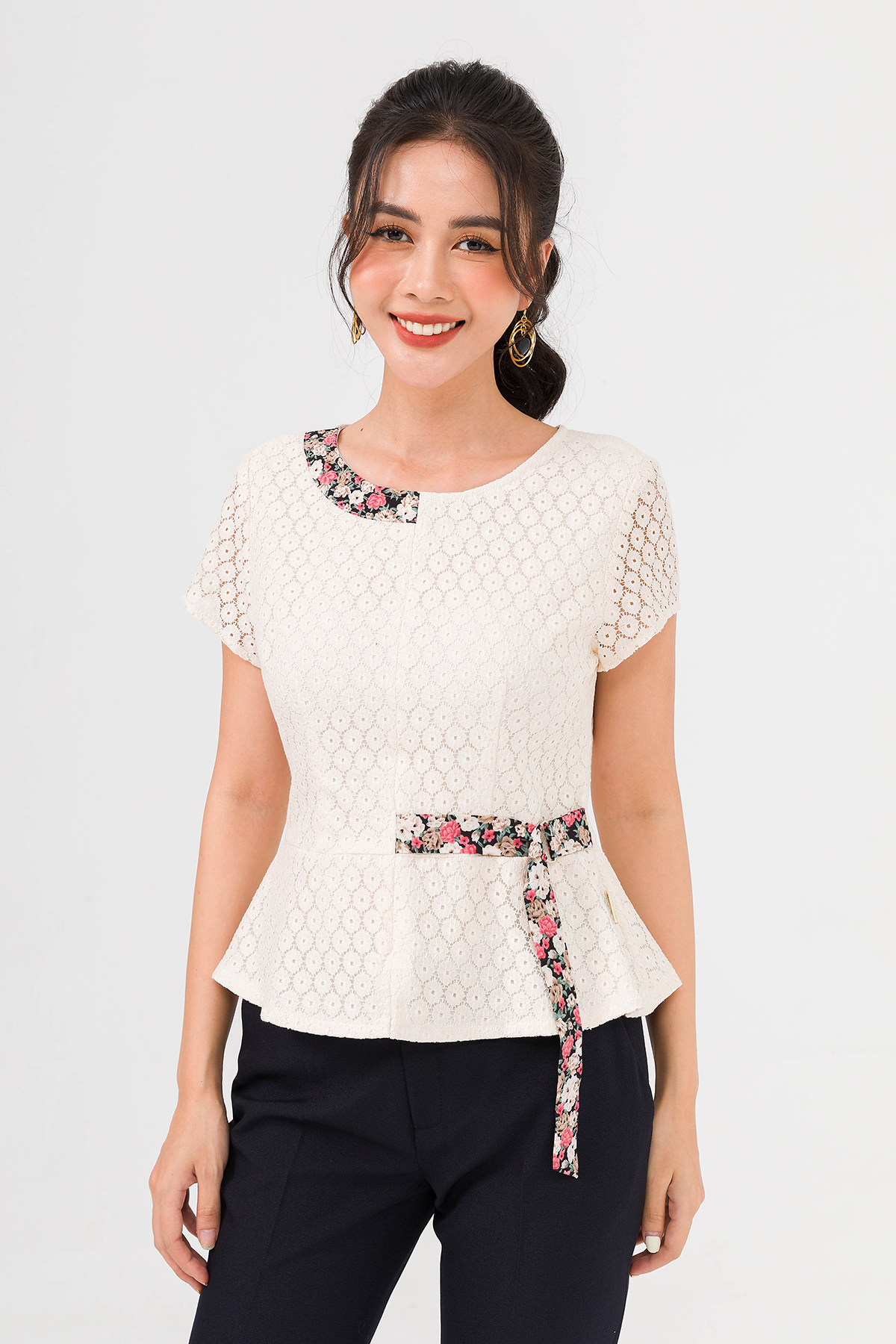 Một số lưu ý khi phối đồ với áo Peplum