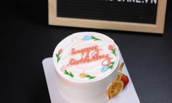 Bánh sinh nhật Tone Màu Hồng Xinh – Món quà đáng yêu cho mọi dịp