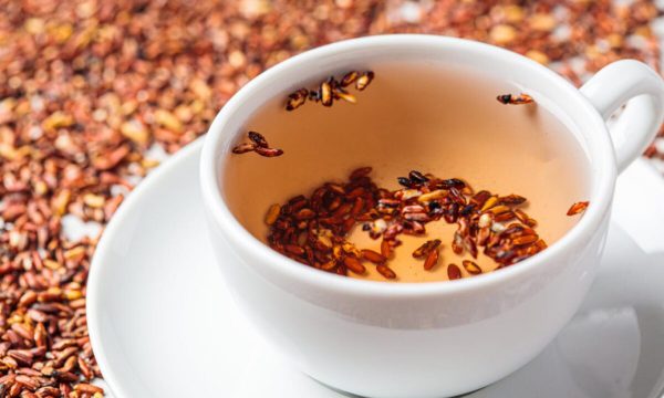 Uống trà gạo lứt đúng cách: Bí quyết cùng hương vị thơm ngon