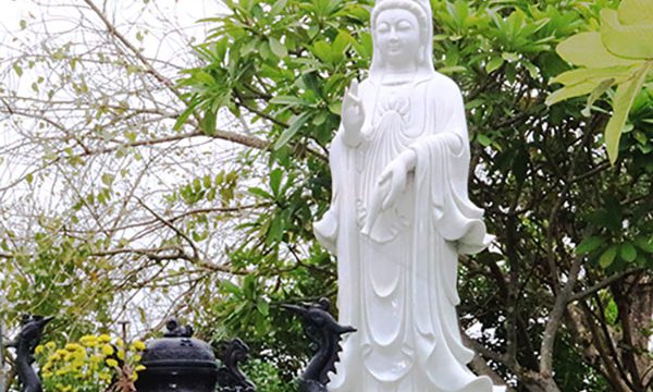 Thỉnh và thờ Phật Bà Quan Âm: Cách thực hiện và điều cần lưu ý