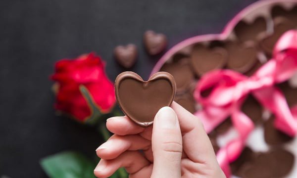 5 Bước Tự Làm Socola Valentine Đơn Giản, Ngọt Ngào Ngay Tại Nhà