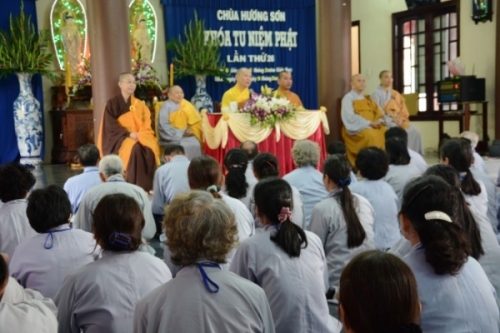 Giảng pháp tại chùa Hương Sơn - Đà Nẵng