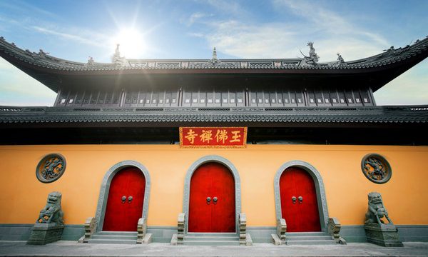 Khám phá chùa Ngọc Phật linh thiêng giữa trời Thượng Hải