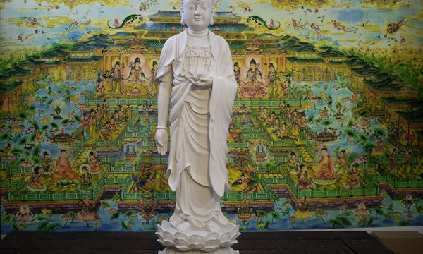 Tượng Phật Di Đà đứng tiếp dẫn theo kiểu Tịnh Tông trắng 100cm