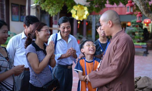 Xưng hô trong Phật giáo: Cách thể hiện lòng tôn kính